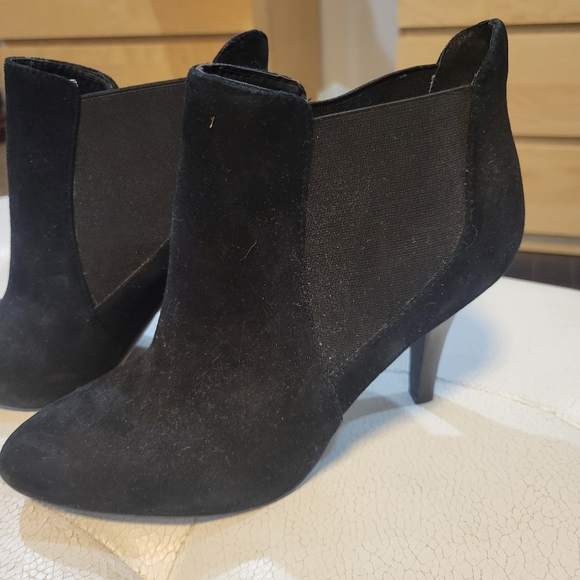 Black Heels - Picture 4 of 4